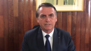 Bolsonaro agradece a Deus por estar vivo pede apoio para mudar destino do Brasil