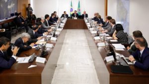 Jair Bolsonaro participa nesta terça da terceira reunião ministerial do seu governo