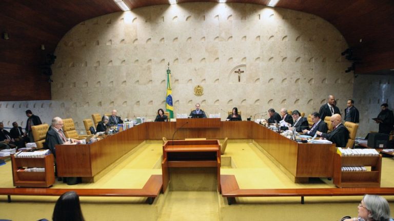 STF adia decisão sobre 'sobras eleitorais'