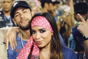 Anitta desmente caso com Neymar: ‘Infelizmente não peguei ninguém’
