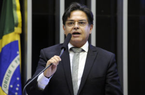Plenário aprova notificação compulsória em caso de automutilação