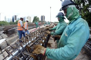 Obras no viaduto da Galeria dos Estados seguem a todo vapor