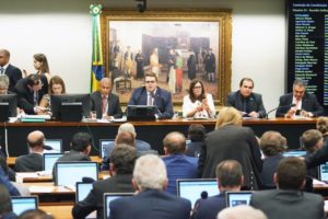 CCJ da Câmara aprova parecer a favor da reforma da Previdência