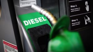 Comparação revela que o diesel no Brasil é um dos mais caros do mundo