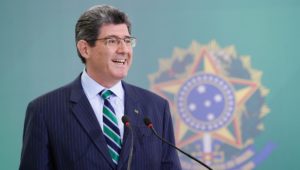 Aprovação da reforma na CCJ foi passo importante, diz presidente do BNDES