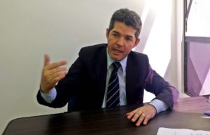 Líder do PSL assume dor de generais e ataca ‘guru’ Olavo