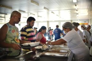Restaurante Comunitário de Brazlândia é reaberto à comunidade