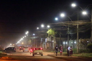 Lâmpadas de LED aumentam segurança em Vicente Pires