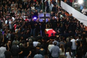 Corpo do cantor Gabriel Diniz é velado em João Pessoa