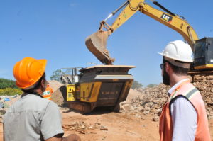 DF começa a reciclar entulho para reaproveitamento em obras públicas e privadas