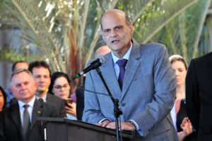 Paco Britto assina contrato de gestão entre a Secretaria de Saúde e o Iges/DF