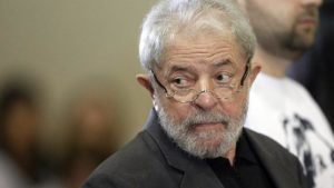 Defesa pede ao STJ que Lula passe a cumprir pena em regime aberto