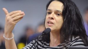 Janaina Paschoal recua e nega saída do PSL