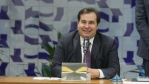 Câmara e Senado fazem acordo para votar MP que reduz número de ministérios