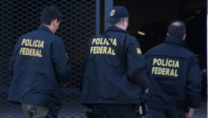 Bolsonaro autoriza nomeação de mais de mil policiais federais para combater crimes