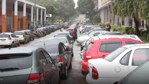 Governo do DF publica edital para implantar ‘zonas verdes’ de estacionamento rotativo