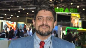 Ibaneis decide demitir subsecretário e com isso fortalece a secretária de Turismo