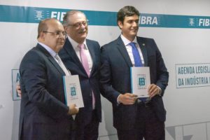 Distritais participam de lançamento da Agenda Legislativa da Fibra