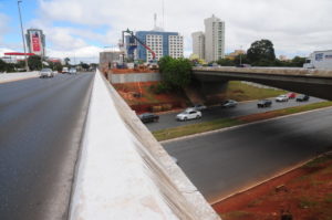 Obras de alargamento do viaduto da EPTG/EPCT são retomadas