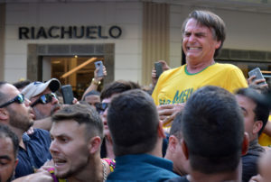 Bolsonaro diz que tomará providências sobre decisão em torno de Adélio Bispo