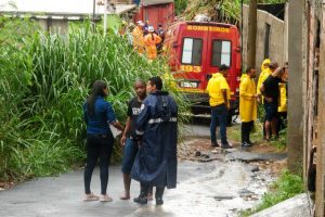 Minas registra 14 mortes por causa das chuvas; buscas continuam