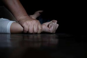 Governo tira palavra “obrigatória” sobre comunicação à polícia de estupro de portaria