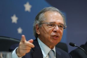 A pedido de Guedes presidente retira atos de gestao do Orçamanto