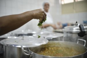 Novo modelo de gestão pretende melhorar a qualidade na alimentação escolar, afirma GDF