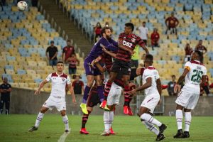 Flamengo vence ‘batalha’ contra Fluminense e vai à final da Taça Guanabara