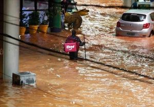 Entregador que desafiou enchente em BH recebe 3 ofertas de emprego