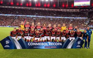 Flamengo atropela e levanta a terceira taça em 11 dias