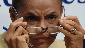 Bolsonaro precisa se isolar e “parar de infectar o Brasil”, diz Marina Silva