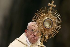 Papa Francisco não contraiu o novo coronavírus, diz Vaticano