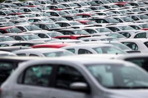 Queda nas vendas de veículos chegou a 73% em abril, segundo Fenabrave
