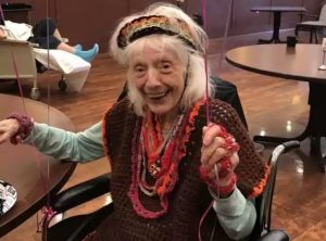 Mulher de 101 anos nascida durante a gripe espanhola vence o coronavírus