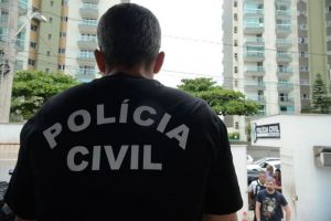 Bolsonaro assina parecer que concede paridade a servidores aposentados da Polícia Civil do DF, da PF e da PRF
