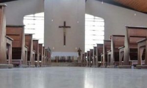 Igreja Católica retoma missas em alguns Estados