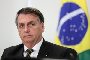 Bolsonaro diz que grupo antifascista é terceira onda da pandemia