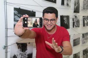 Eldo Gomes usa plataforma de streaming para debater o transtorno de ansiedade