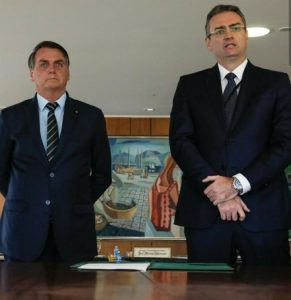 Rolando Souza toma posse em gabinete da Presidência e sem convidados