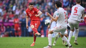 Clássico alemão marca retorno da Alemanha ao futebol profissional