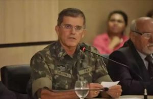 A pedido de Bolsonaro, Mendonça vai trocar secretário indicado por Moro