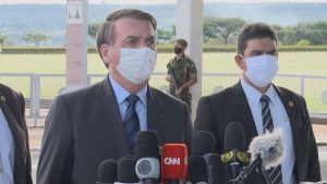 Governo vai recorrer para Bolsonaro não precisar usar máscaras