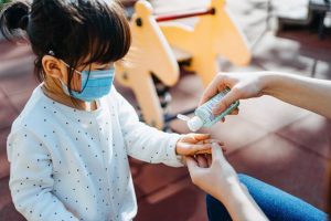 Covid-19 pode causar inflamação rara em crianças, diz estudo