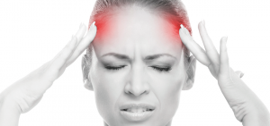 Dor de cabeça: os mitos e o jeito certo de tratar enxaqueca e cia
