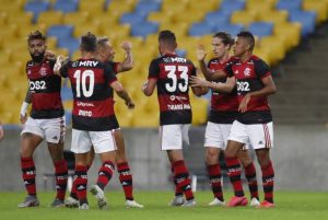 Flamengo descarta vender jogo para TV aberta e pode fazer transmissão pelo Facebook