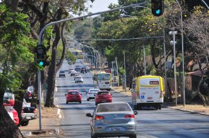 Ibaneis decide fechar o trânsito na W3 Sul aos domingos e feriados para lazer
