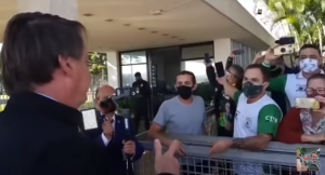 VÍDEO: “Liberdade de expressão tem que valer para todo mundo”, diz Bolsonaro