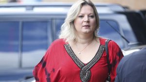 É #FAKE foto que mostra Joice Hasselmann sem máscara em hospital após contrair coronavírus