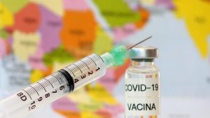 Governo fecha parceria para produzir vacina britânica